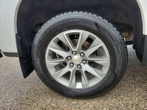 Certified 2022 Chevrolet Silverado 1500 High Country w/ Safety Package II image 5