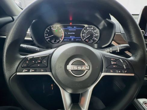 Used 2023 Nissan Altima 2.5 SV FWD image 18