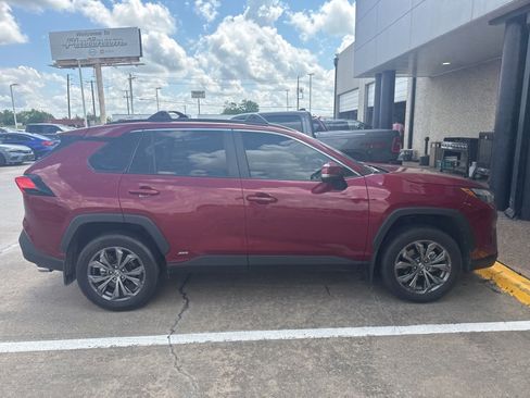 Used 2024 Toyota RAV4 XLE Premium AWD/4WD image 6