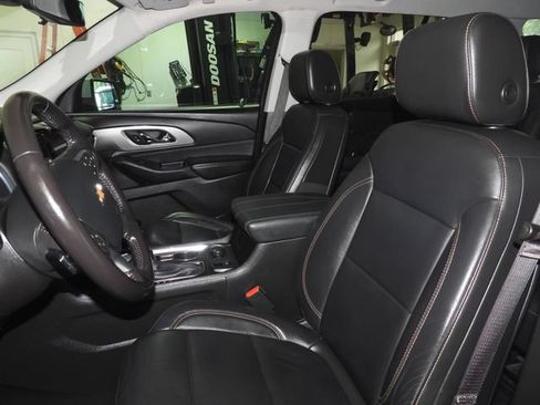 Used 2021 Chevrolet Traverse LT w/ LT Premium Package FWD image 26