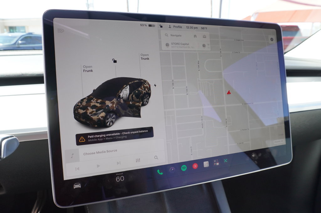 Used 2021 Tesla Model Y Long Range AWD/4WD image 24