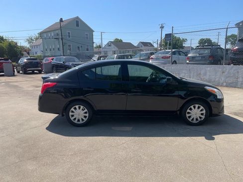 Used 2015 Nissan Versa S Plus FWD image 4