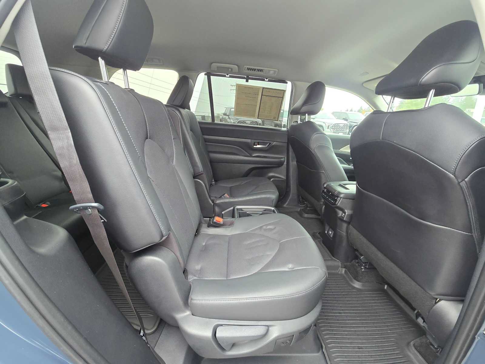 Certified 2024 Toyota Grand Highlander AWD image 12