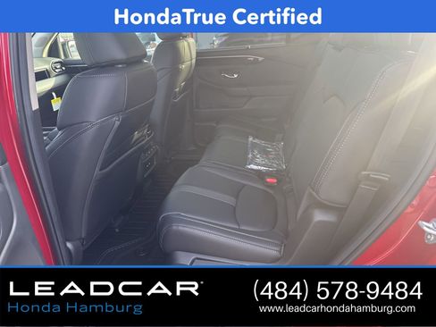 Used 2025 Honda Pilot EX-L image 11