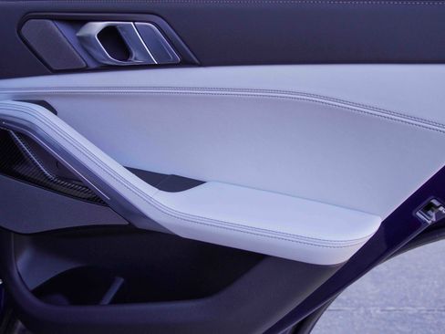 Certified 2025 BMW X6 M60i image 34