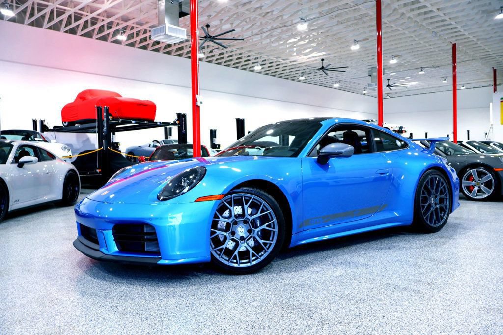 Used 2026 Porsche 911 Carrera T RWD image 5