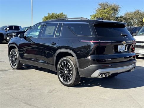 New 2026 Chevrolet Traverse LT w/ Sun and Wheel Package image 3