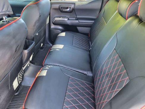 Used 2023 Toyota Tacoma TRD Off-Road image 21