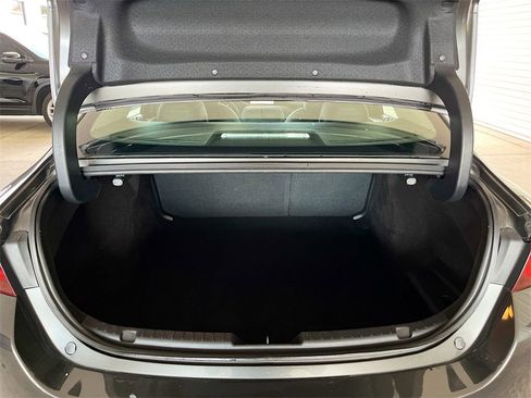 Used 2022 MAZDA MAZDA3 s image 25