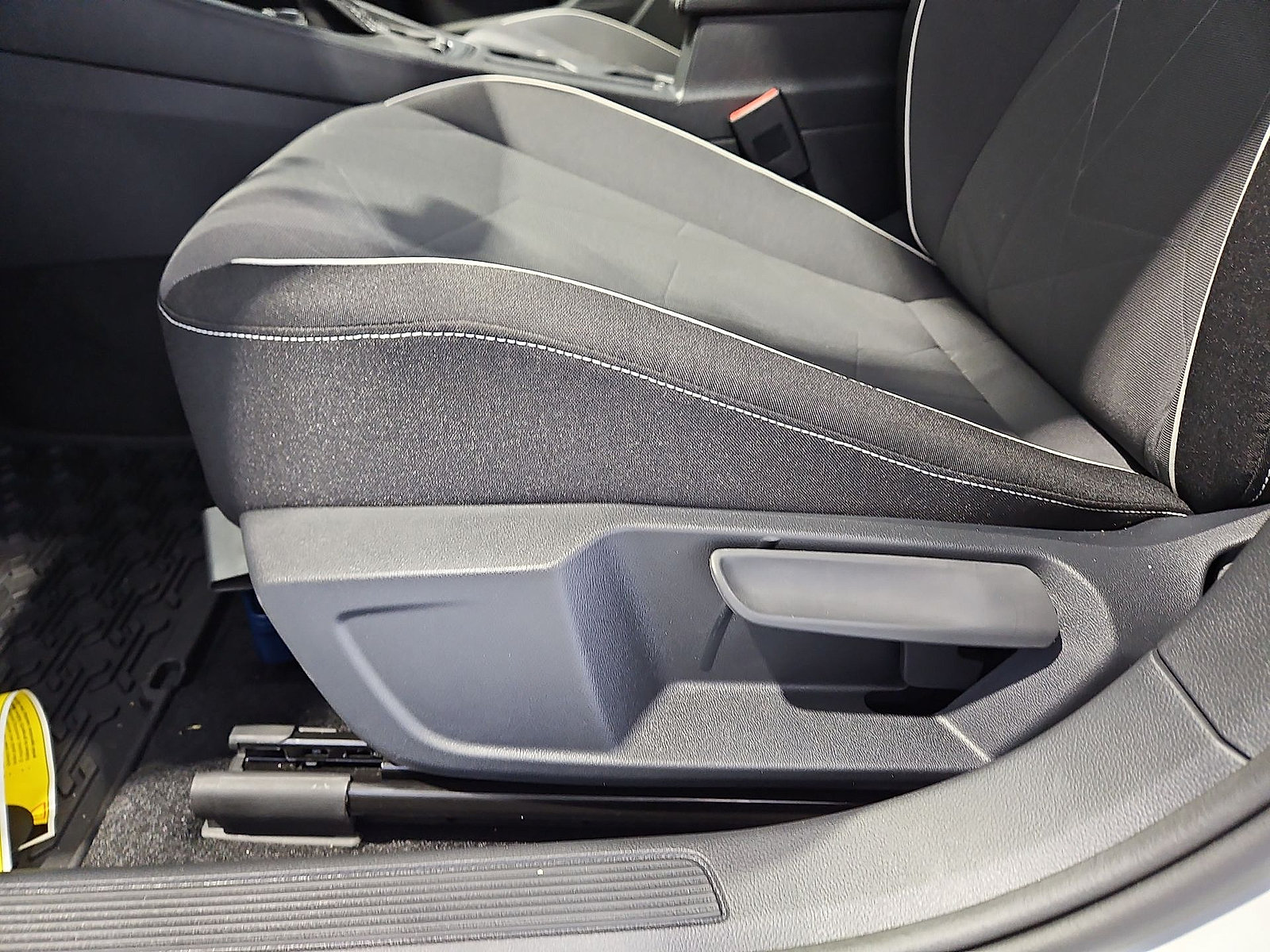New 2027 Volkswagen Jetta Sport FWD image 17