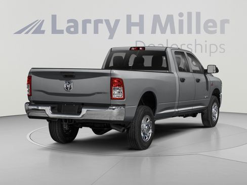 Used 2022 RAM 2500 Laramie AWD/4WD image 3