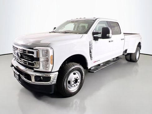 New 2025 Ford F350 XLT w/ 360-Degree Camera Package image 5