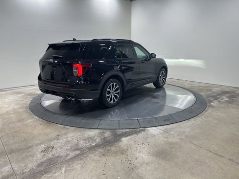 Used 2020 Ford Explorer ST w/ Premium Technology Package image 6