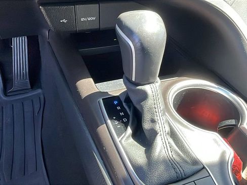 Used 2024 Toyota Camry XLE FWD image 18