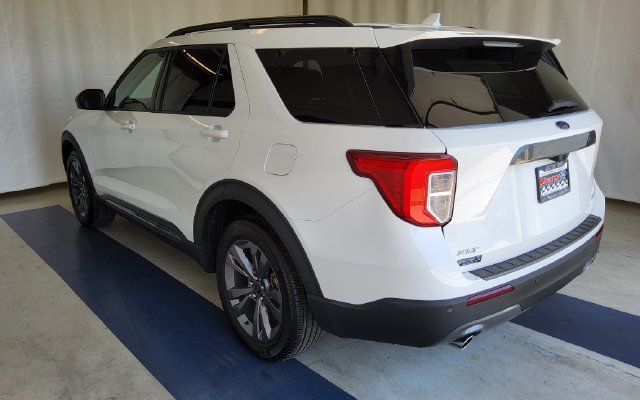 Used 2024 Ford Explorer XLT w/ Equipment Group 202A AWD/4WD image 2