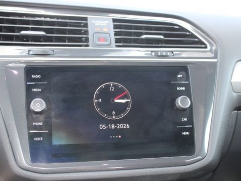 Used 2023 Volkswagen Tiguan SE R-Line FWD image 25