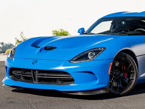 Used 2015 Dodge Viper w/ Quick Order Package 22J GT RWD image 2