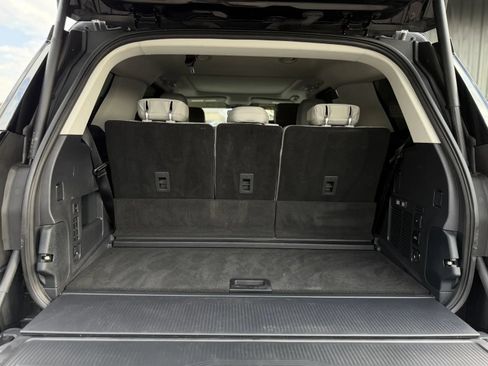 Used 2025 Ford Expedition Active AWD/4WD image 18