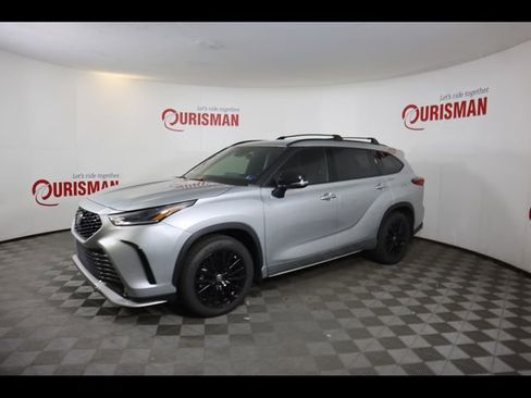 Used 2023 Toyota Highlander XSE FWD image 5