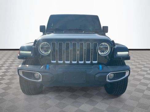 Used 2022 Jeep Wrangler Unlimited Sahara w/ Cold Weather Group AWD/4WD image 2