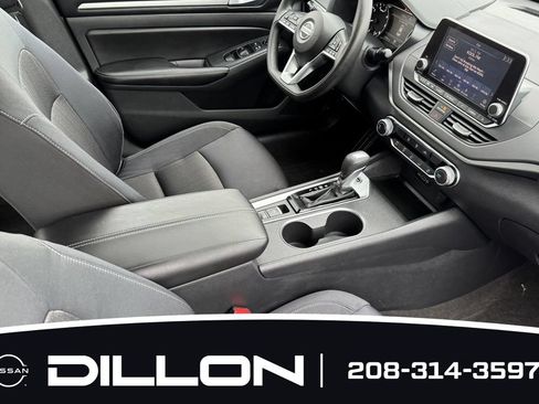 Used 2022 Nissan Altima 2.5 SV AWD/4WD image 15