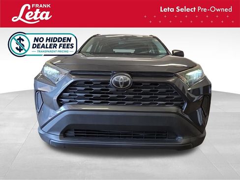 Used 2019 Toyota RAV4 LE FWD image 6