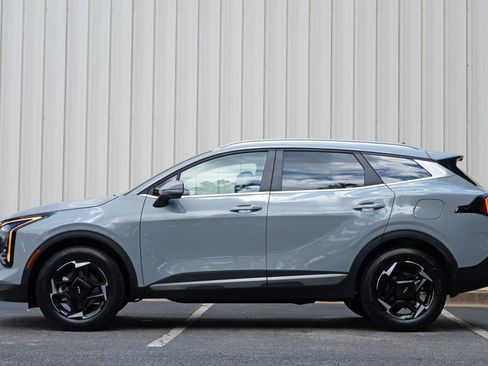 Used 2026 Kia Sportage EX AWD/4WD image 8
