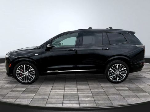 Used 2024 Cadillac XT6 Sport w/ LPO, Floor Liner Package AWD/4WD image 4