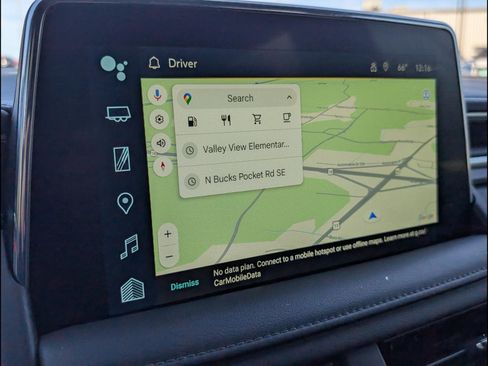 Used 2022 Chevrolet Suburban LT w/ Luxury Package image 11