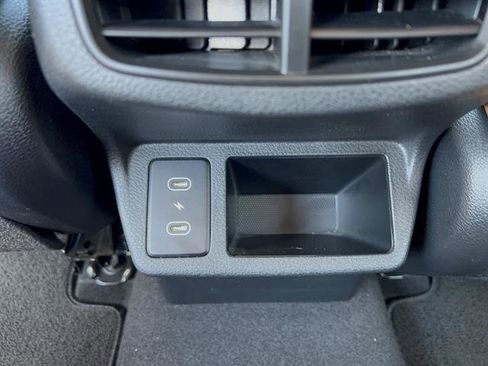 Used 2024 Kia Seltos EX image 19