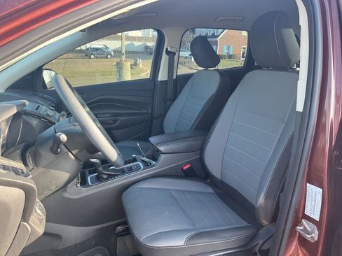 Used 2018 Ford Escape S image 19