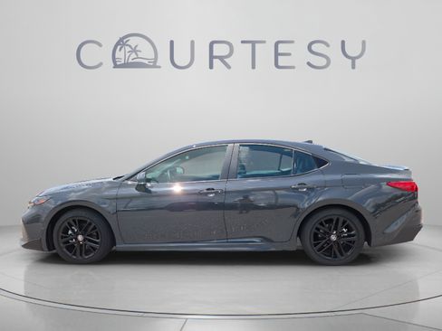 Used 2026 Toyota Camry SE FWD image 2