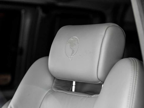 Used 2011 Chevrolet Express 1500 image 33