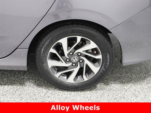 Used 2018 Honda Civic EX image 10