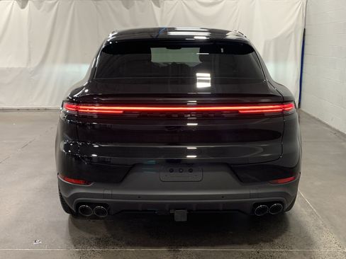 New 2026 Porsche Cayenne Coupe image 6