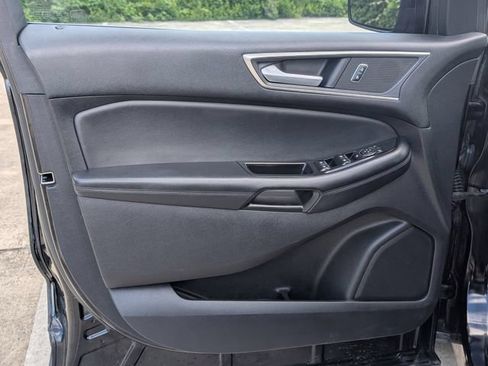 Used 2018 Ford Edge SEL w/ Equipment Group 201A FWD image 10