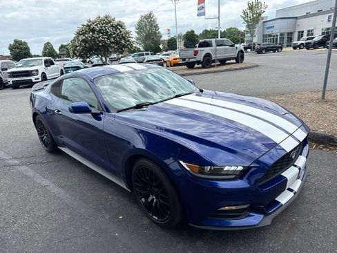 Used 2016 Ford Mustang Coupe RWD image 2