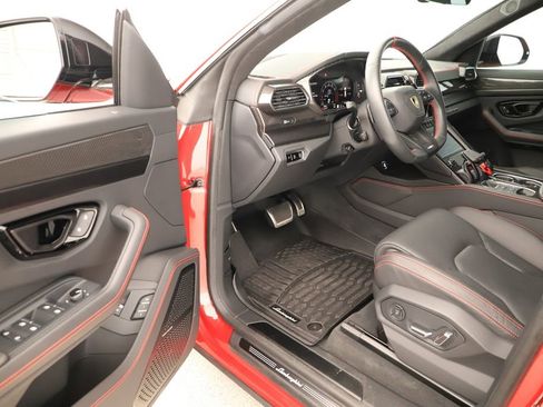 Used 2023 Lamborghini Urus S AWD/4WD image 14