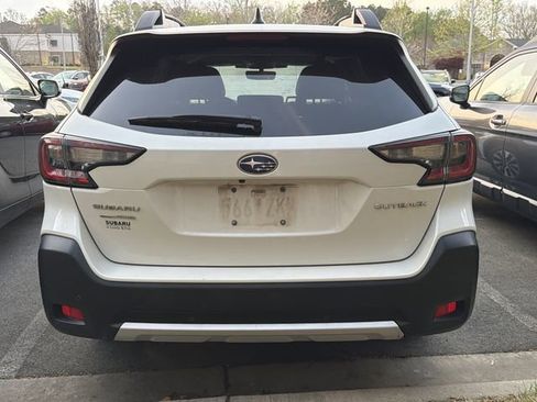 Used 2023 Subaru Outback Limited image 5