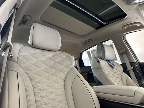 New 2026 Genesis GV80 3.5T e-SC AWD/4WD image 17