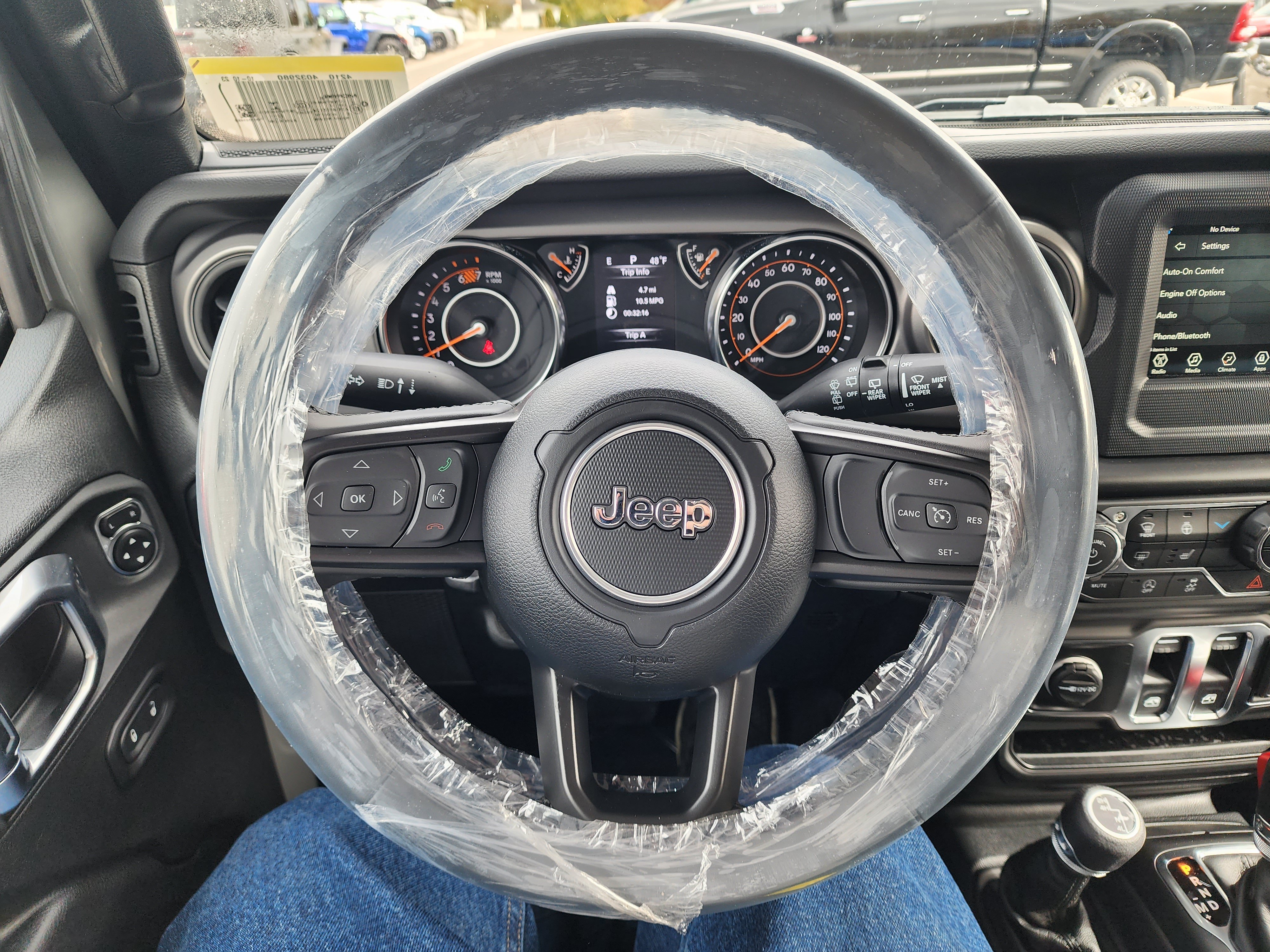 Used 2023 Jeep Wrangler Sport AWD/4WD image 9