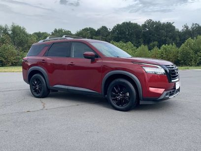 Used 2023 Nissan Pathfinder SL