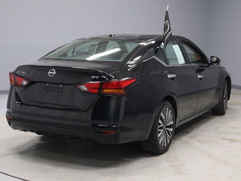 Certified 2024 Nissan Altima 2.5 SV image 10