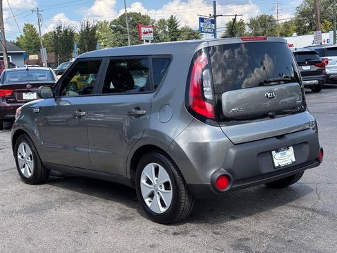 Used 2016 Kia Soul w/ Convenience Package FWD image 6