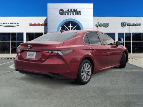 Used 2024 Toyota Camry LE image 4
