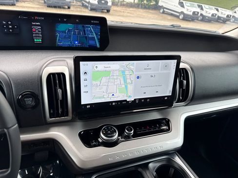 Used 2025 Ford Expedition Max Active image 18