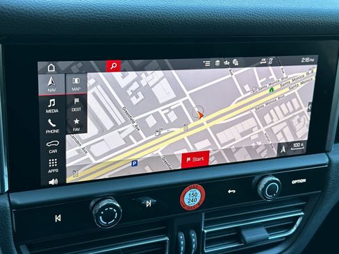 New 2026 Porsche Macan image 22