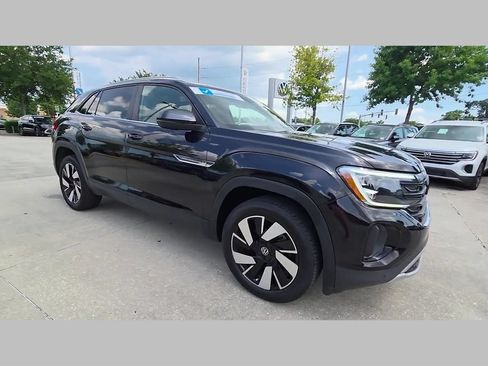 Used 2025 Volkswagen Atlas Cross Sport SE FWD image 35