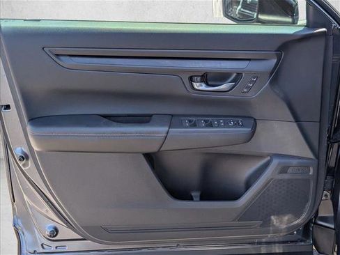 Used 2025 Honda CR-V Sport-L image 11