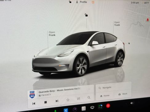 Used 2022 Tesla Model Y Long Range AWD/4WD image 29